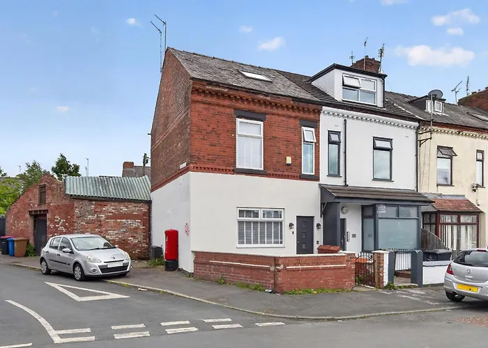Close To Media City-Old Trafford - 5 Bedroom House
